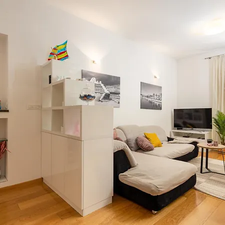 Luxury Aria In Centre