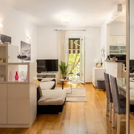 Daire Luxury Aria In Centre Split