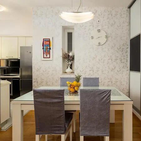 Daire Luxury Aria In Centre